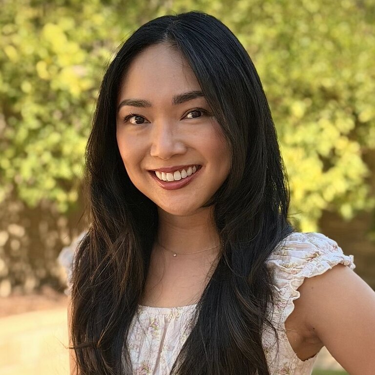 Headshot of Amanda Natividad